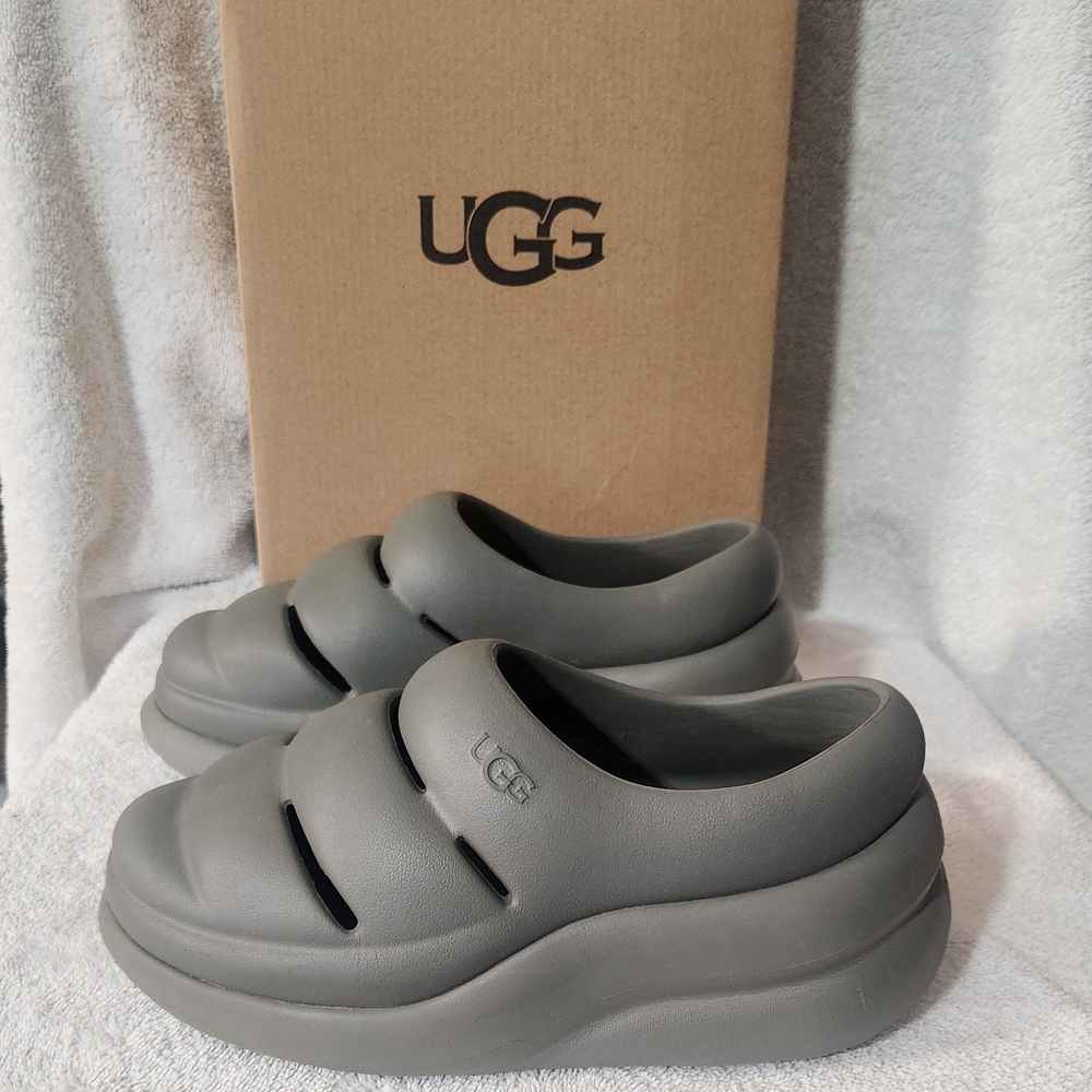 UGG Women's Sandals in Charcoal